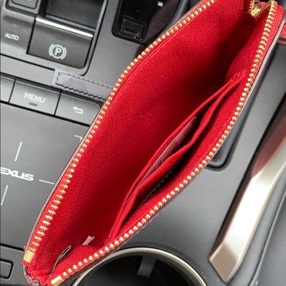 COACH LUNAR NEW YEAR CORNER ZIP WRISTLET WITH RAT - Picture 6 of 16